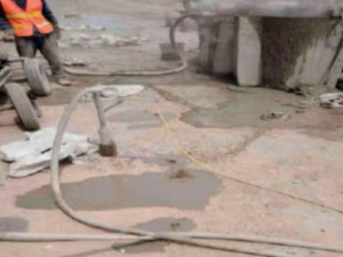 崇仁水泥混凝土路面板底注浆技术 路面脱空注浆整治方案